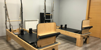 ¿Qué son las máquinas Reformer de Pilates?